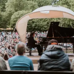Koncert Chopinowski w Łazienkach: Ile trwa? Kiedy i jak iść?
