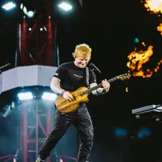 Kiedy Ed Sheeran ma urodziny? Zaskakująca data i ciekawostki