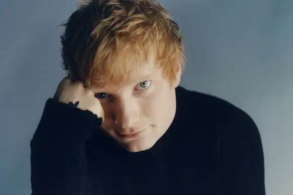 Ile Ed Sheeran ma lat? Zaskakujące fakty o jego wieku i karierze